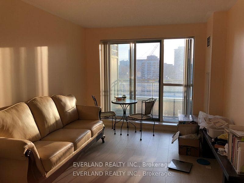 887 Bay Street Unit 1503 photo 1