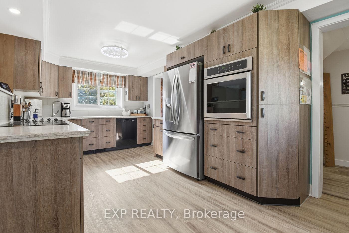9043 Ridge Road photo 11