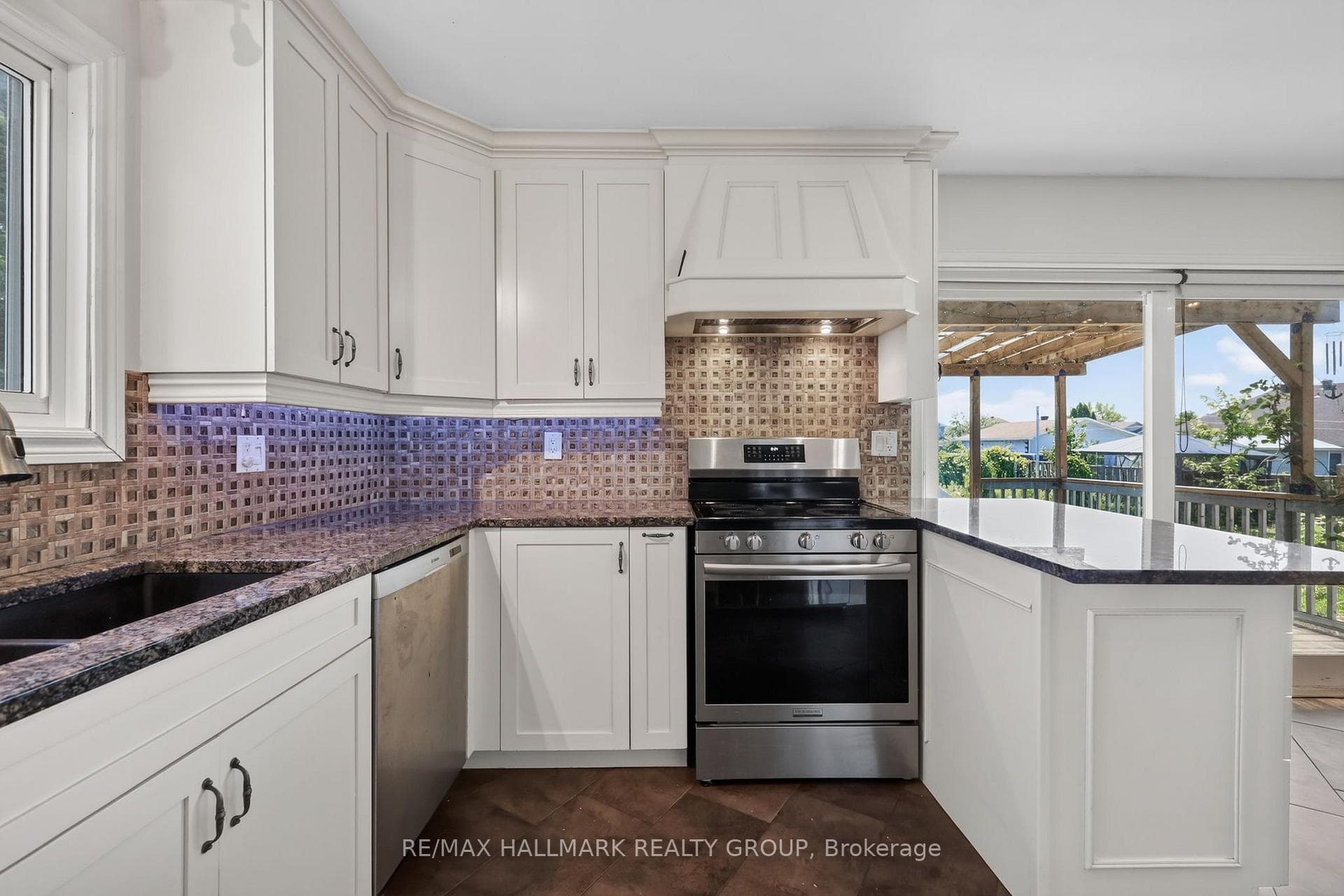 2205 Woods Street photo 14