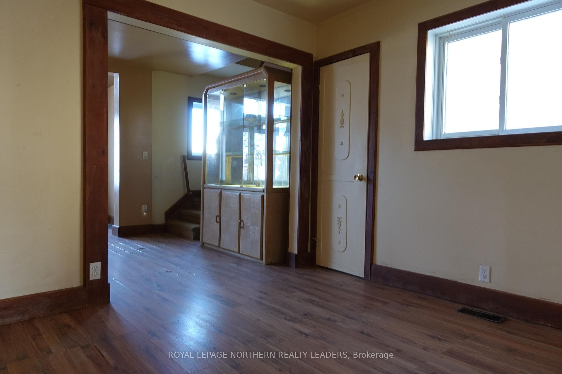 186 Maple Street photo 7