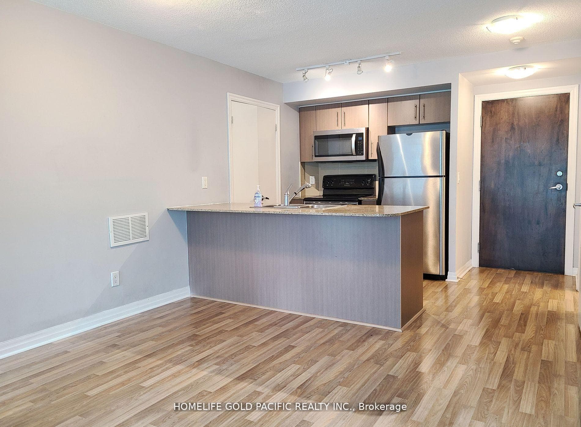 12 Yonge Street Unit 1507 photo 5