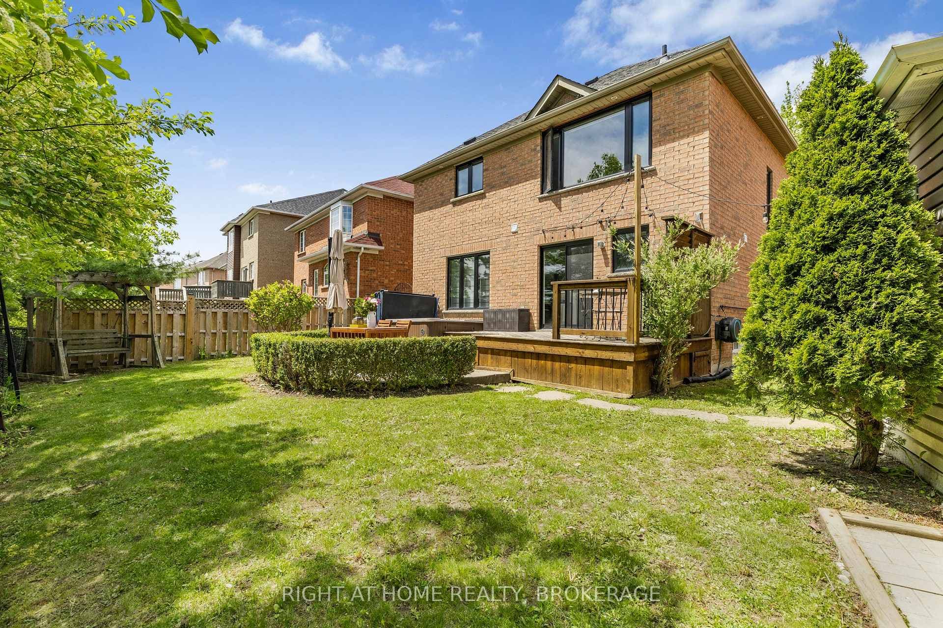 20 Brambirch Crescent photo 32