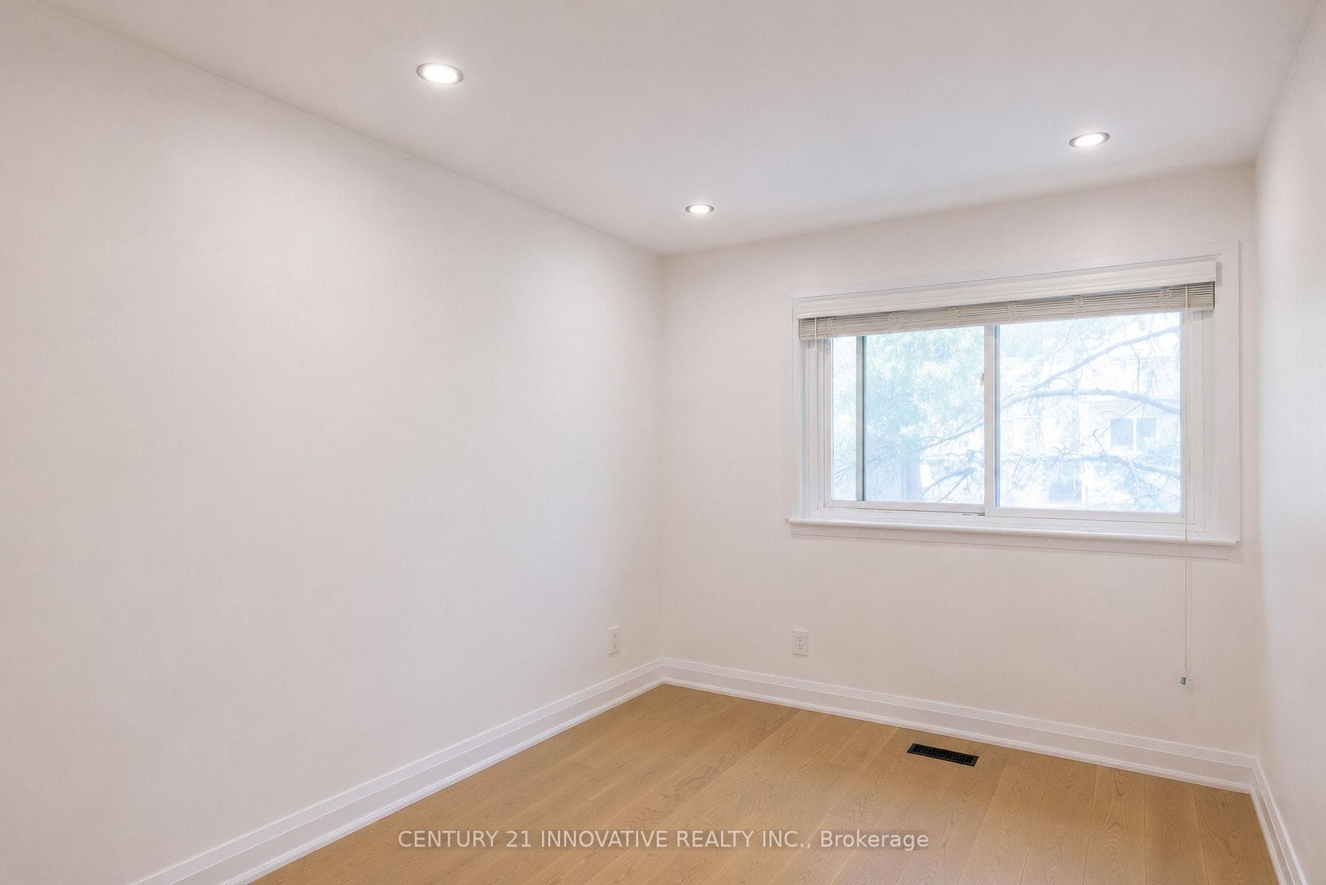 2451 Bridletowne Circle Unit 19 photo 25