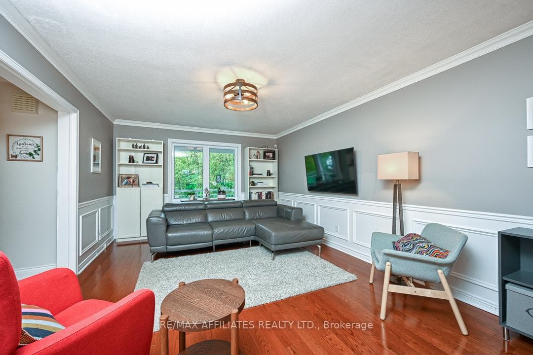 1635 ROYAL ORCHARD Drive photo 7