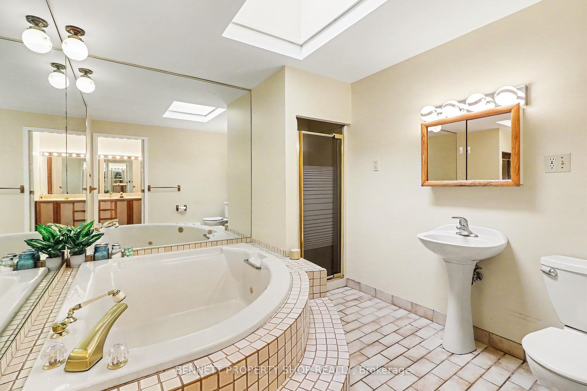 1770 Montreal Road photo 14