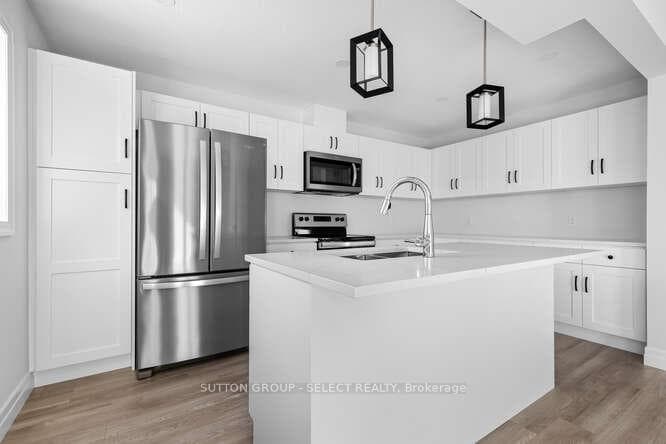 261 PITTOCK PARK Road Unit 13 photo 8