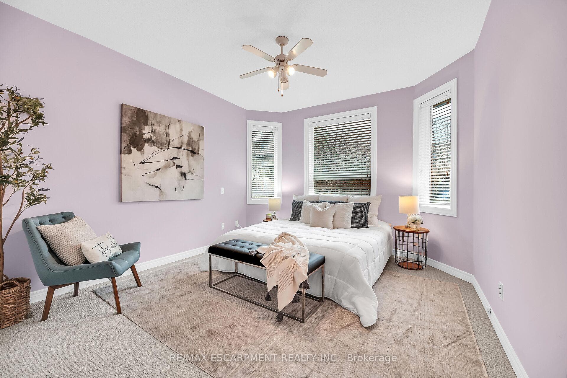 54 Greentrail Drive photo 16