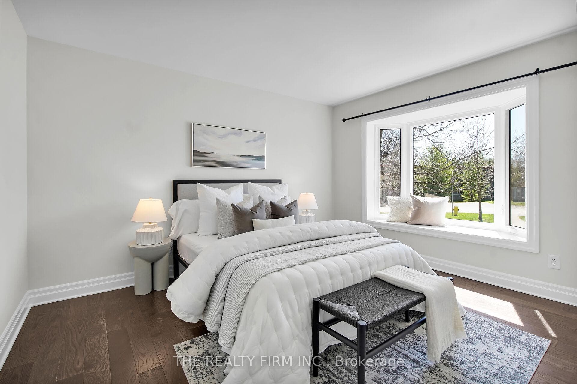 1630 Attawandaron Road photo 3