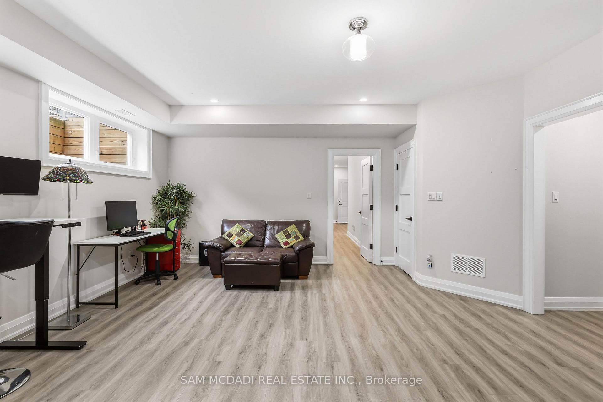 1750 Lincolnshire Boulevard photo 36