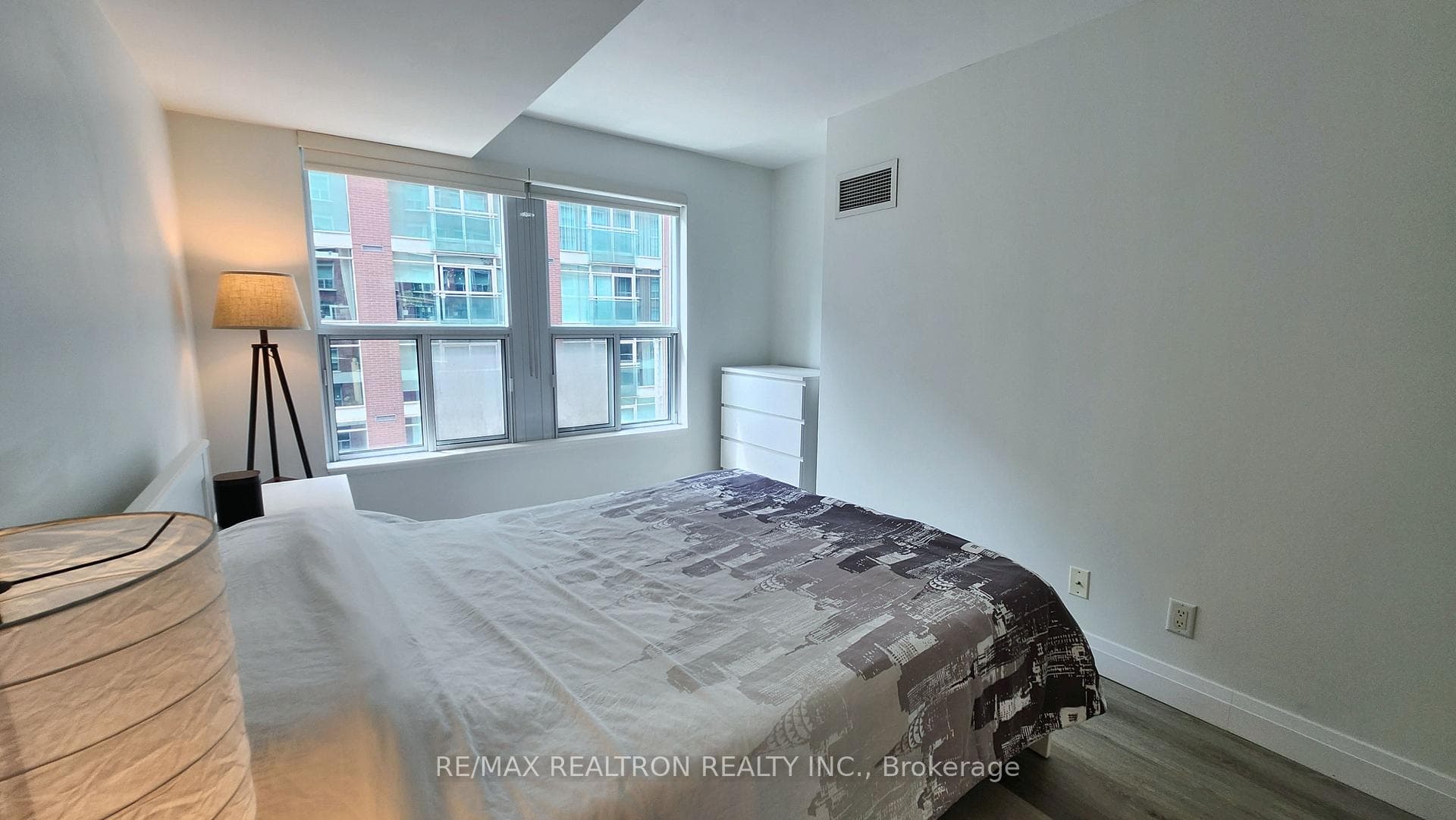 230 King Street Unit 511 photo 23