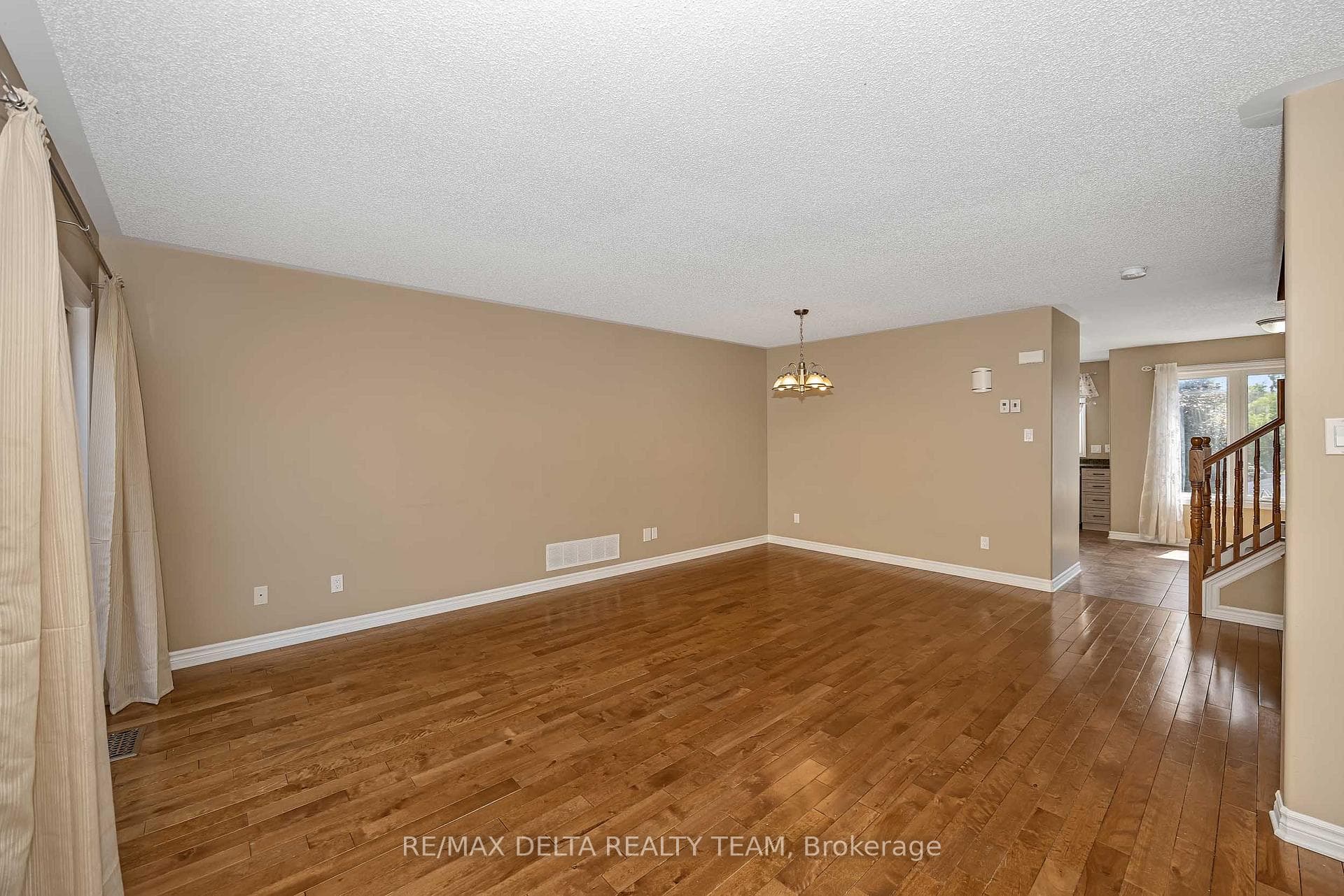 412 VAN BUREN Street photo 14