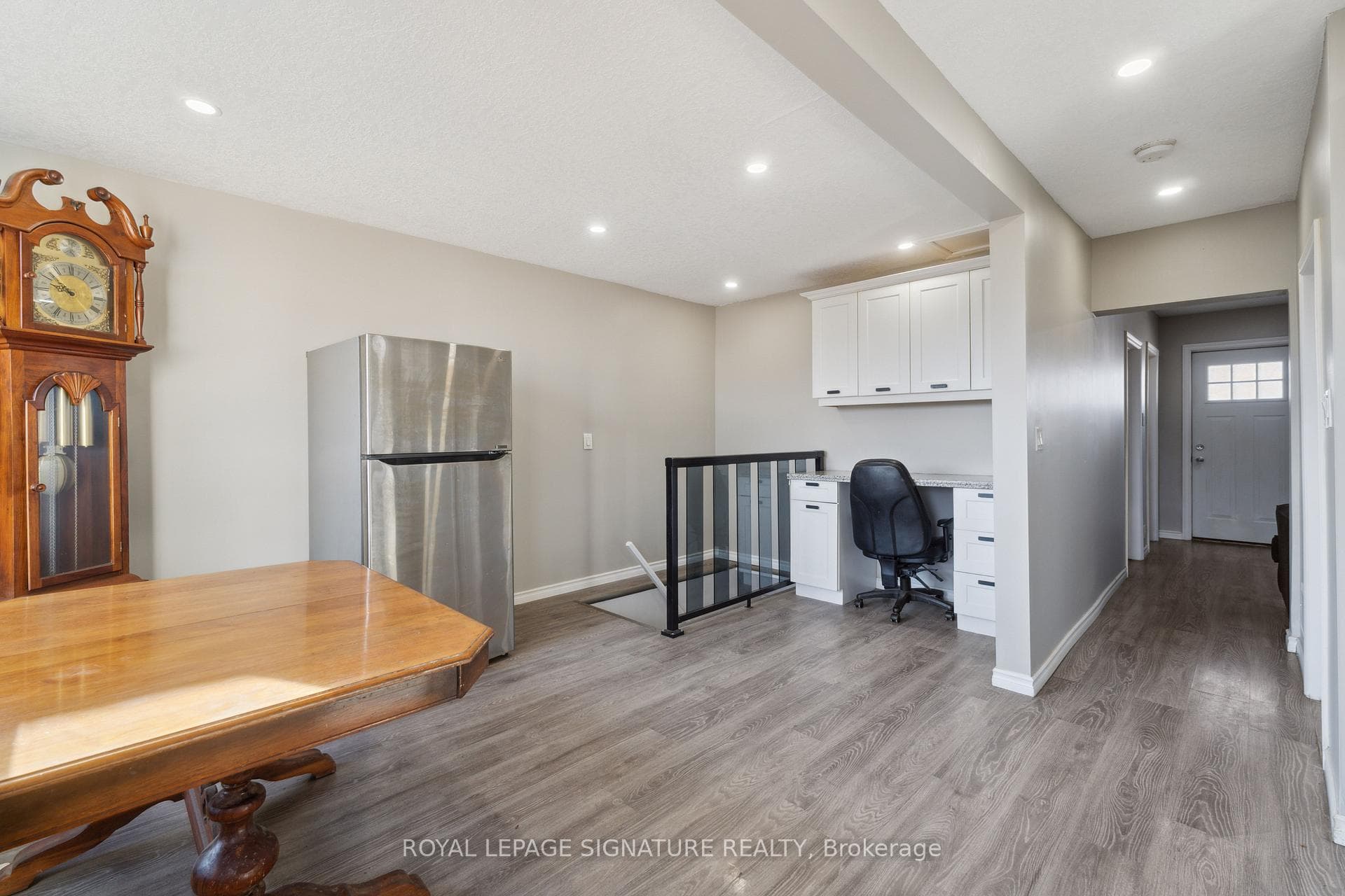 198 Weir Street photo 4