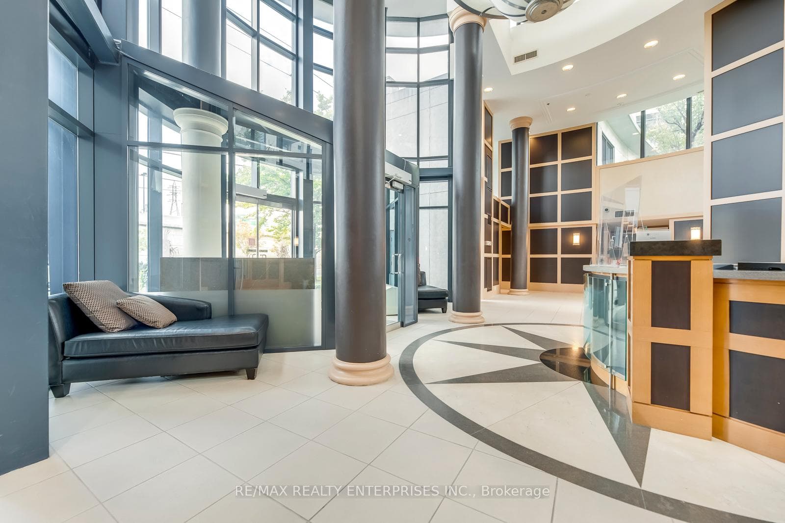 2087 Lake Shore Boulevard Unit 1106 photo 3