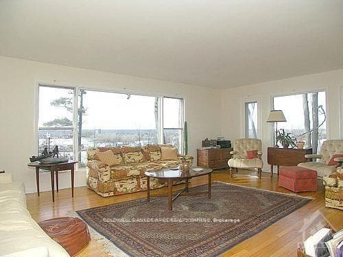 211 Rockcliffe Road photo 4