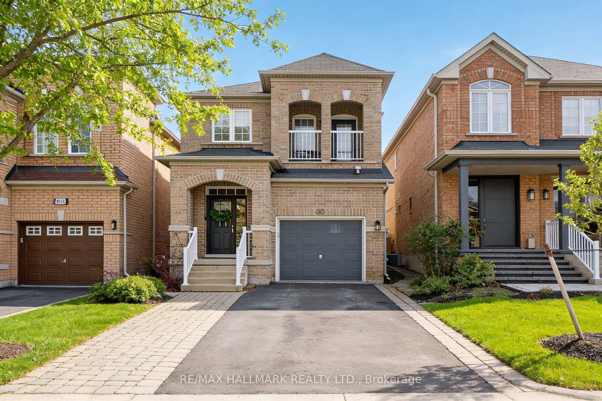30 Catalpa Crescent photo 1