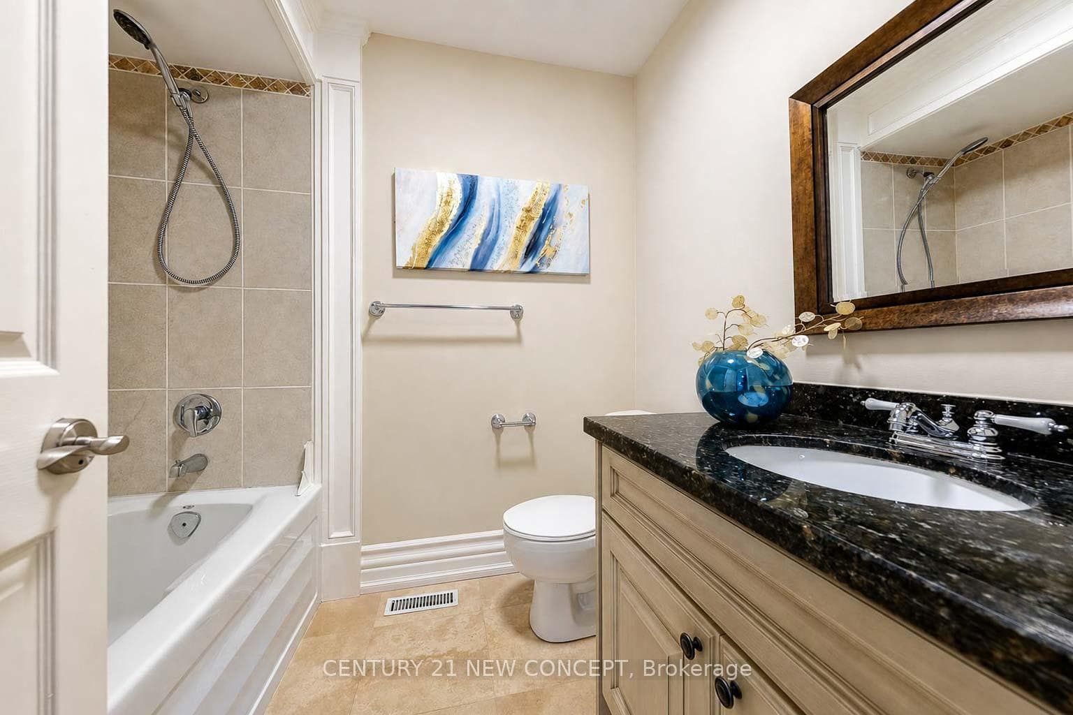 351 Byng Avenue photo 24