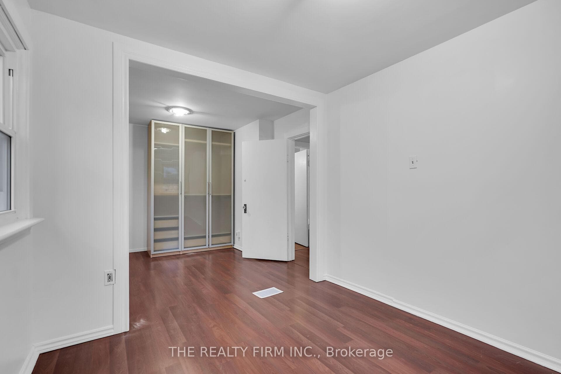 893 Queens Avenue Unit MAIN photo 13