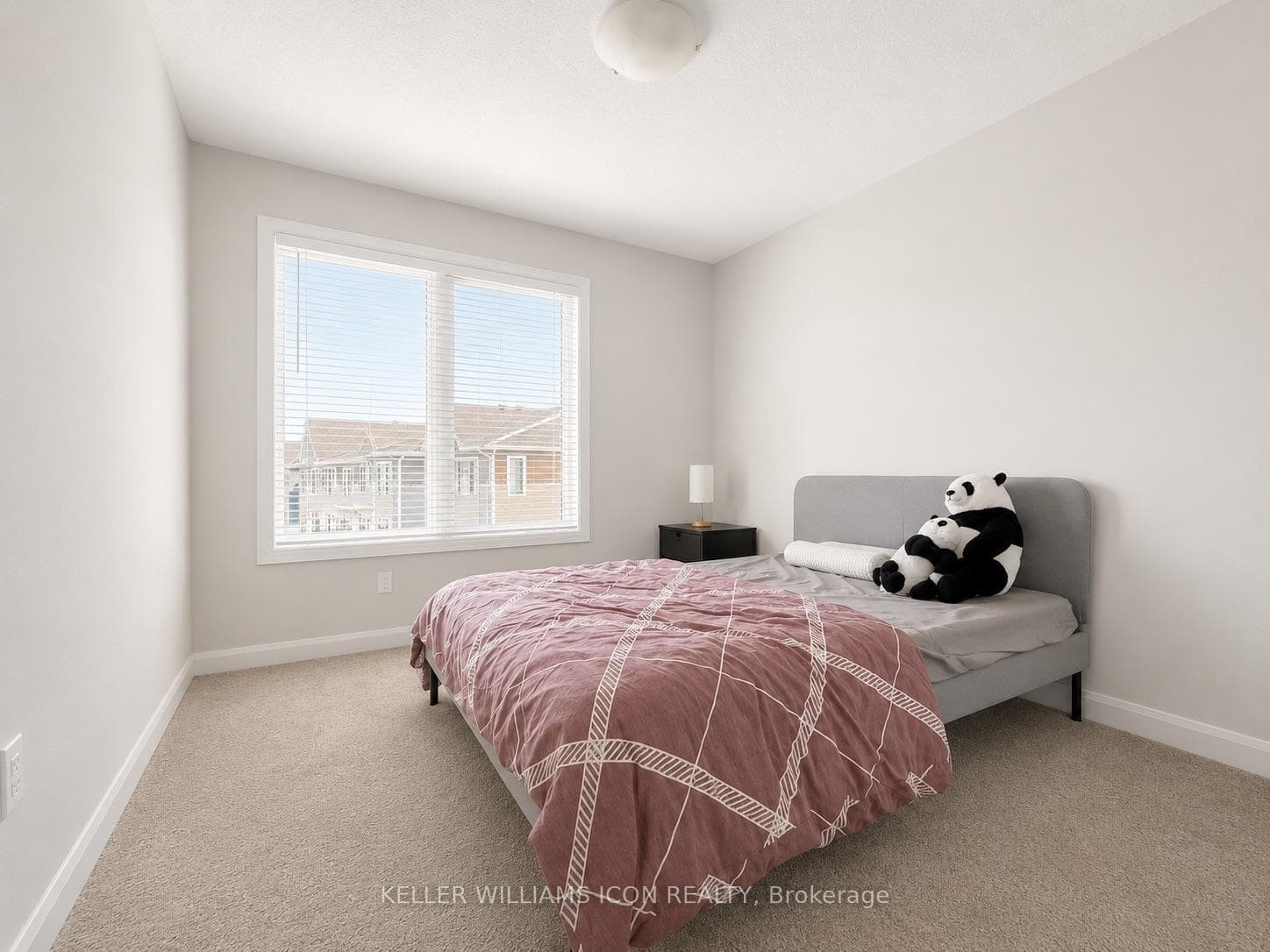 349 Clearpath Private photo 16