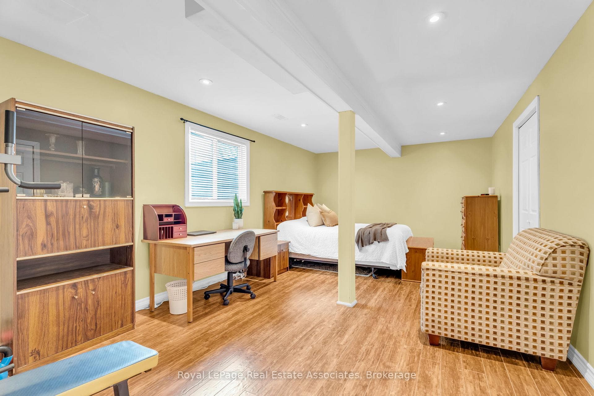 Large basement bedroom with above grade window