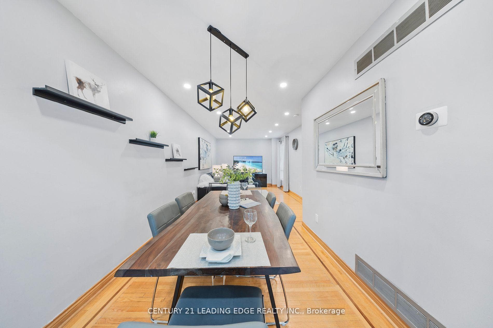 47 Peachtree Place photo 9
