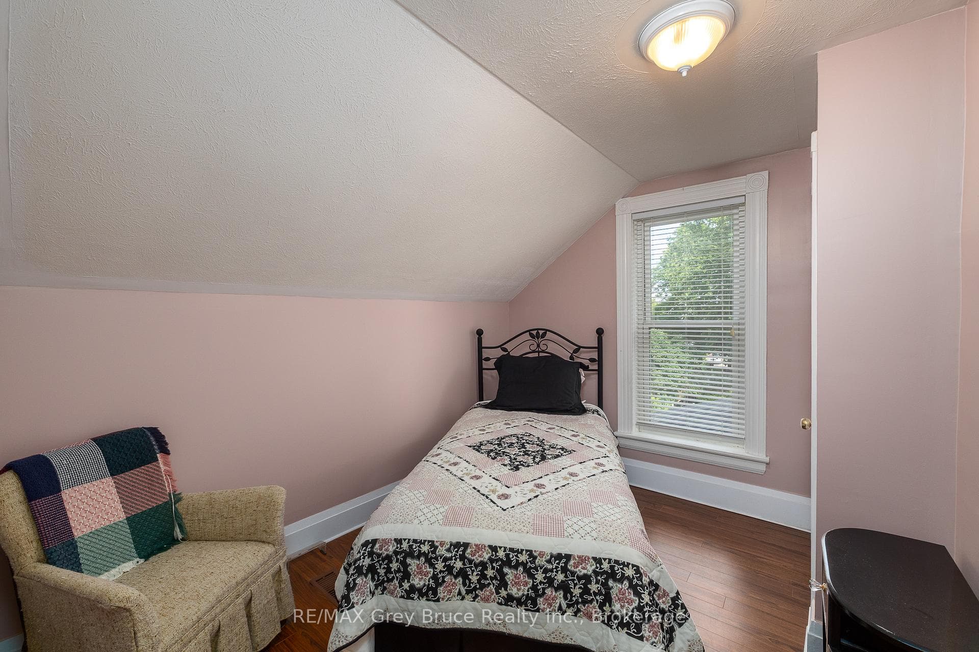 1591 5th Avenue photo 20
