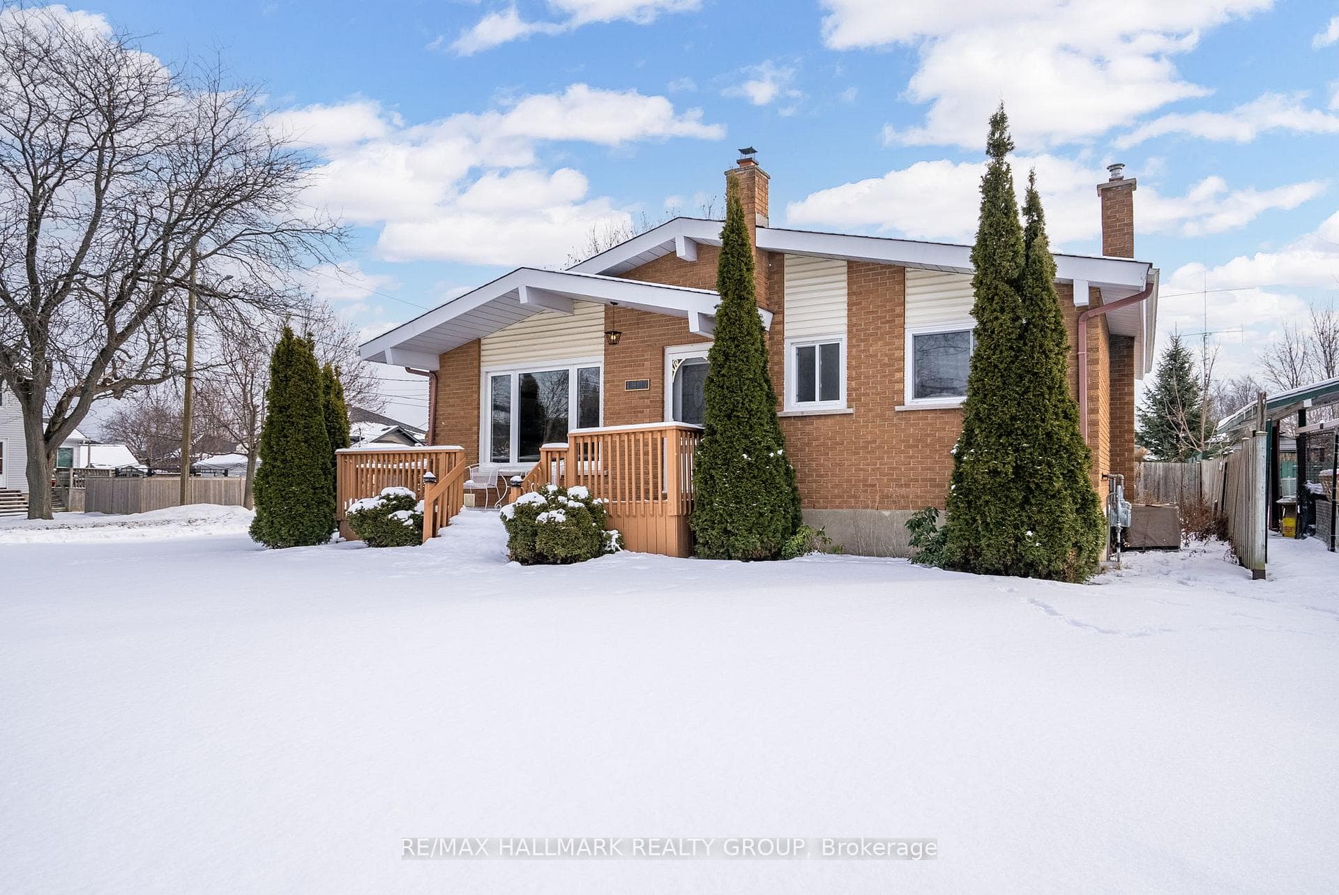 1407 Walton Street photo 3