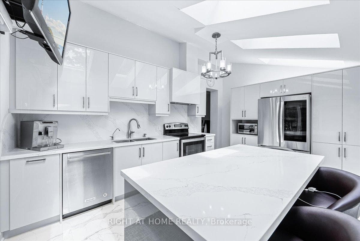 238 Beechy Drive photo 16