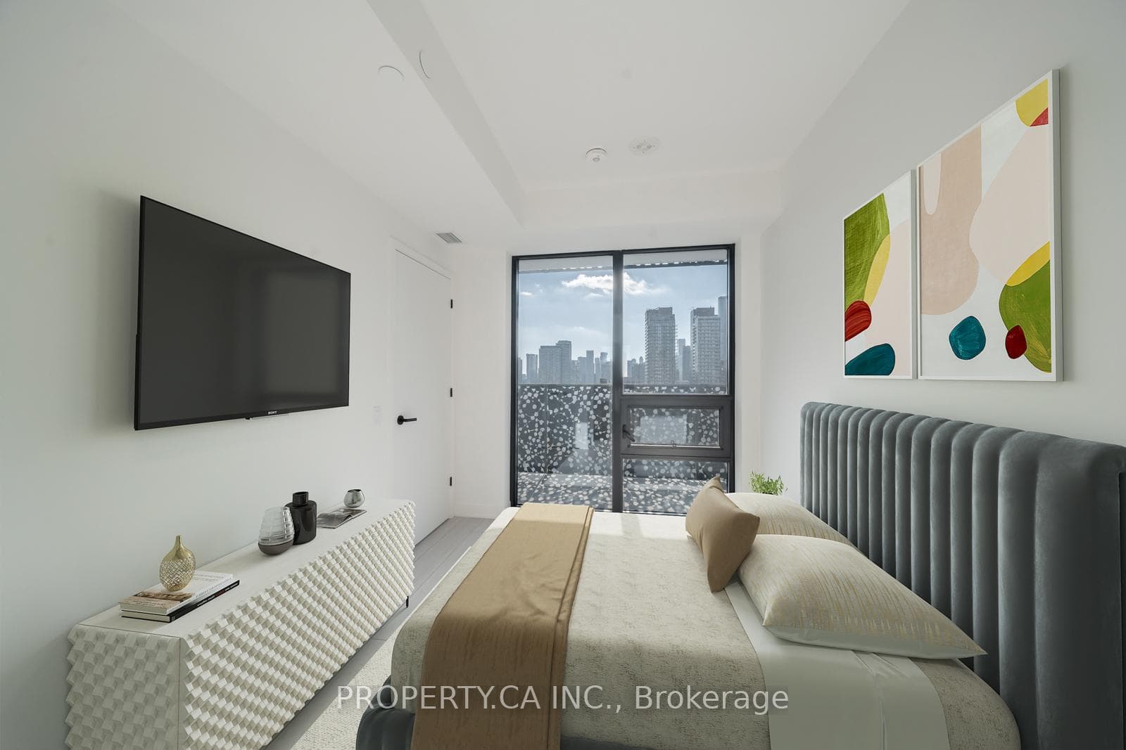 55 Charles Avenue Unit 1705 photo 4