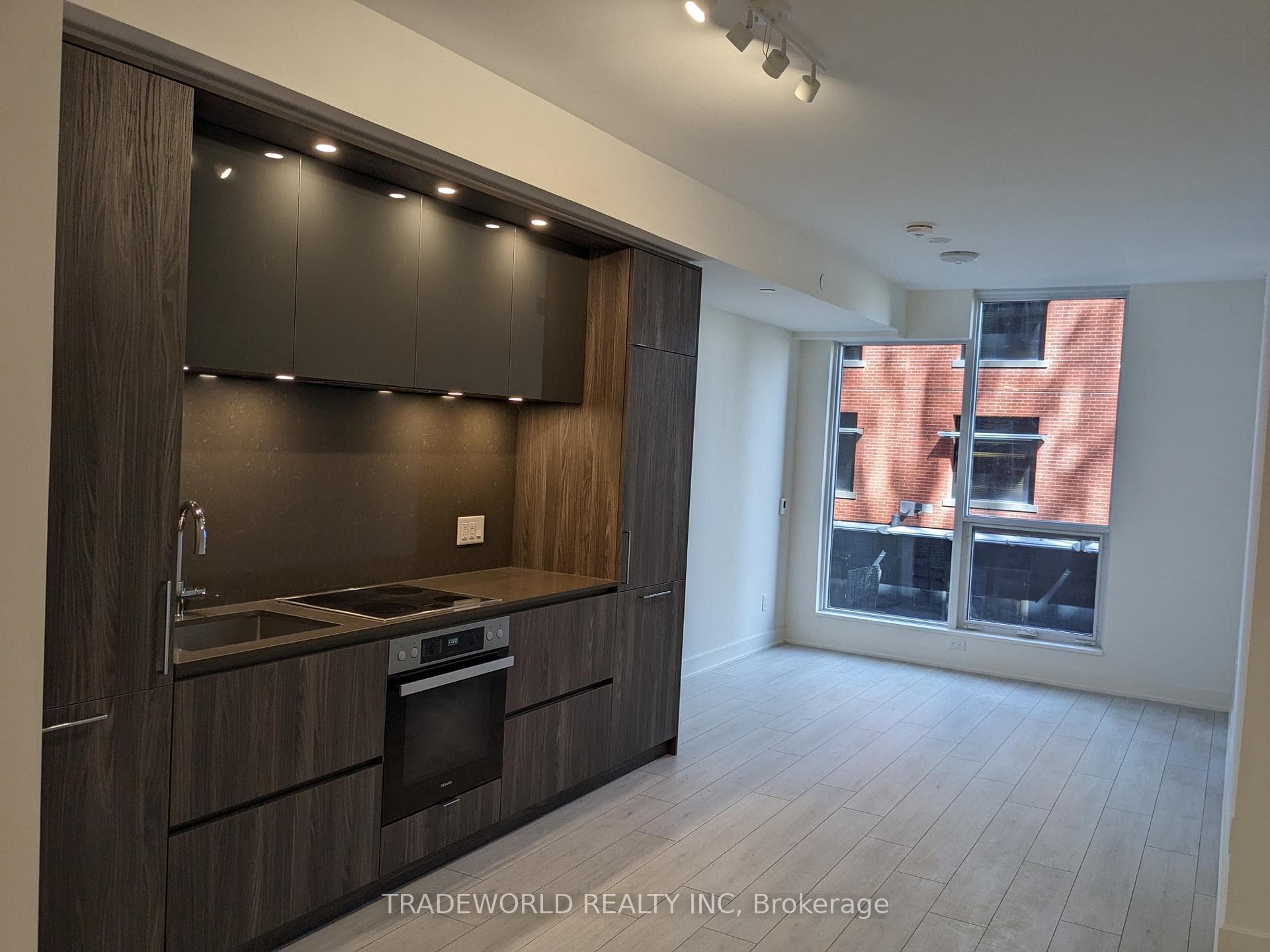 15 Mercer Street Unit 615 photo 3