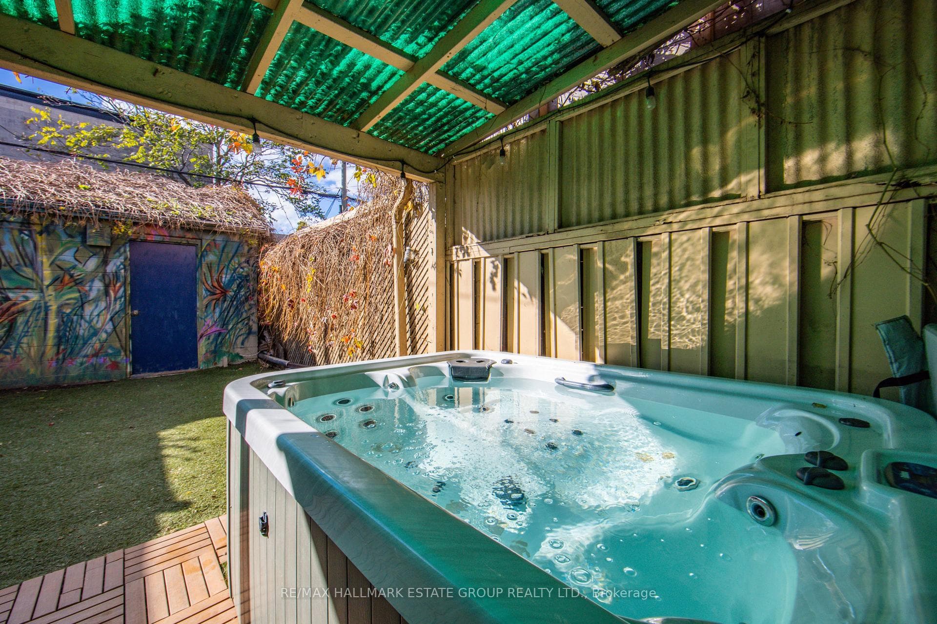 50 Logan Avenue photo 37