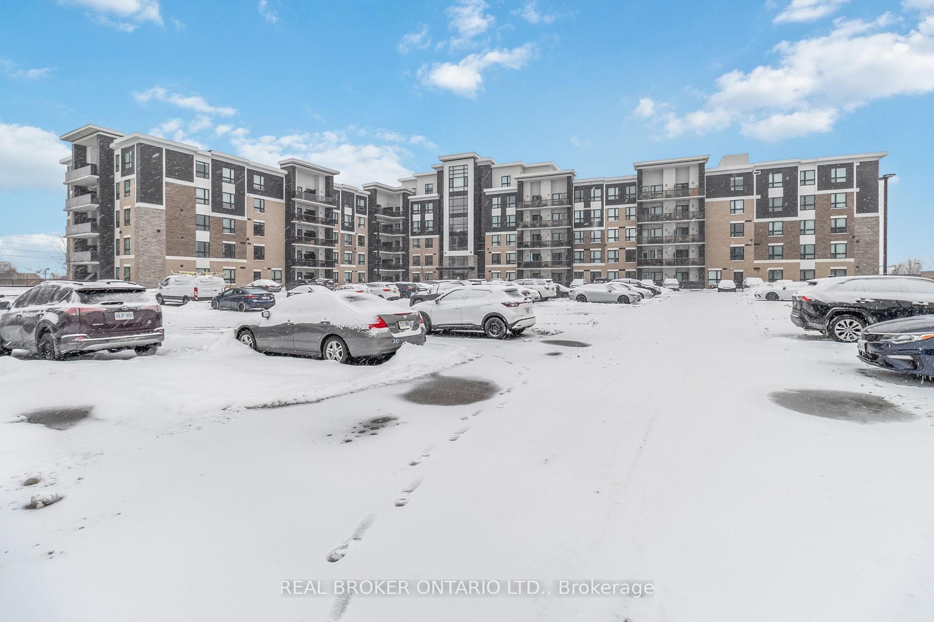 640 Sauve Street Unit 421 photo 4