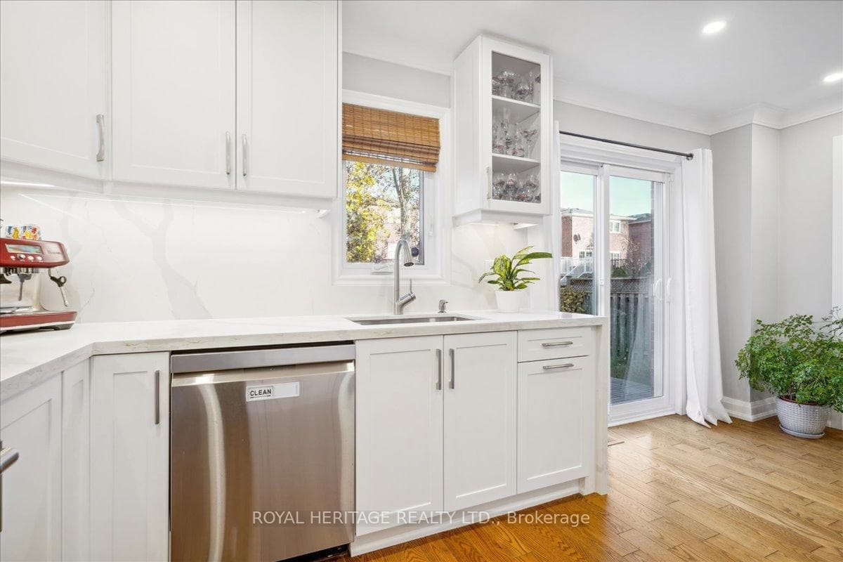 33 Reese Avenue photo 12
