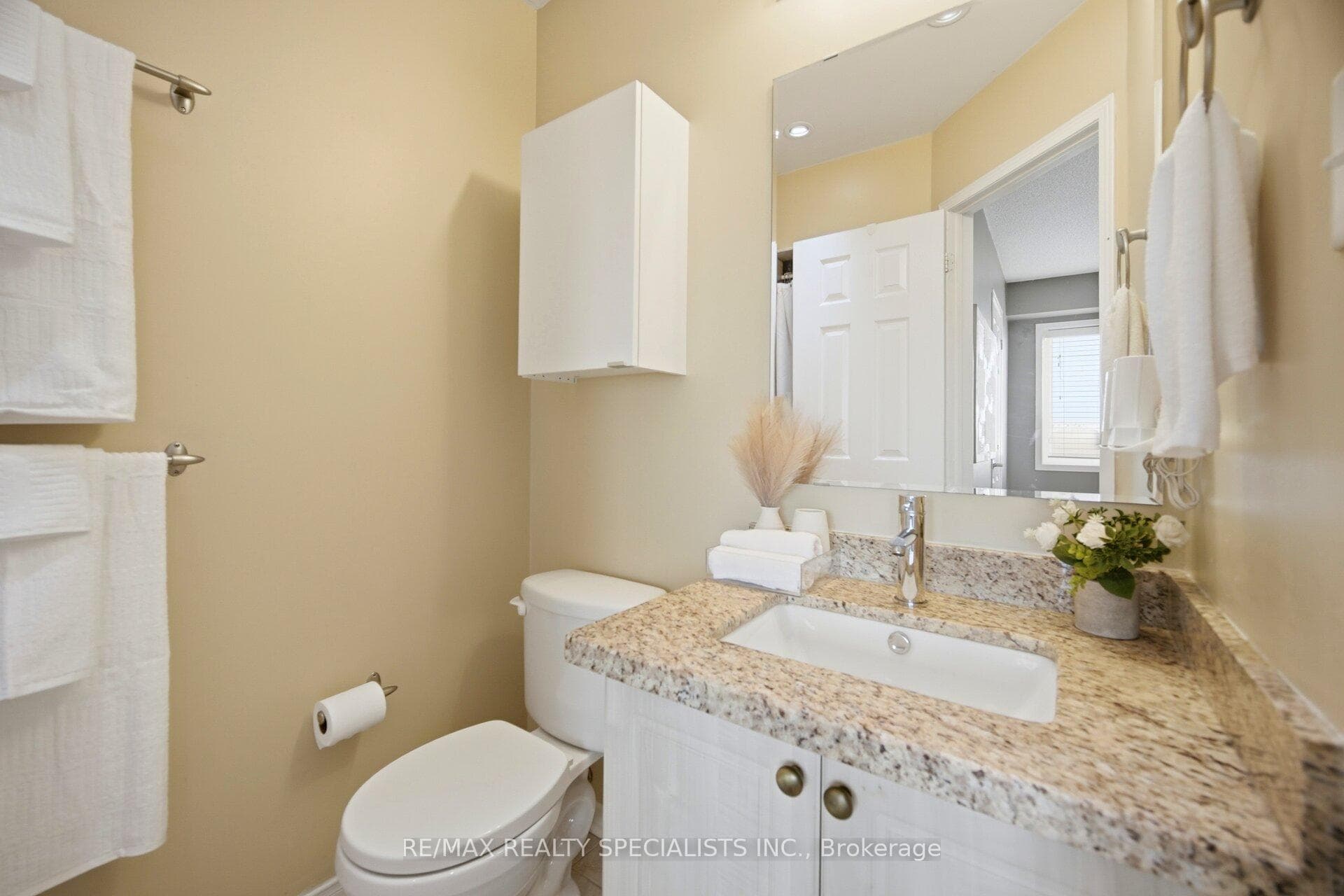 3378 Redpath Circle photo 12