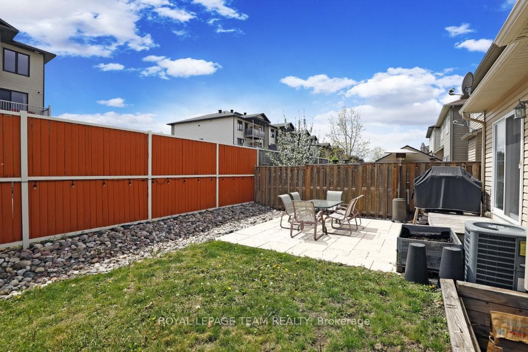406 Pillett Street photo 36