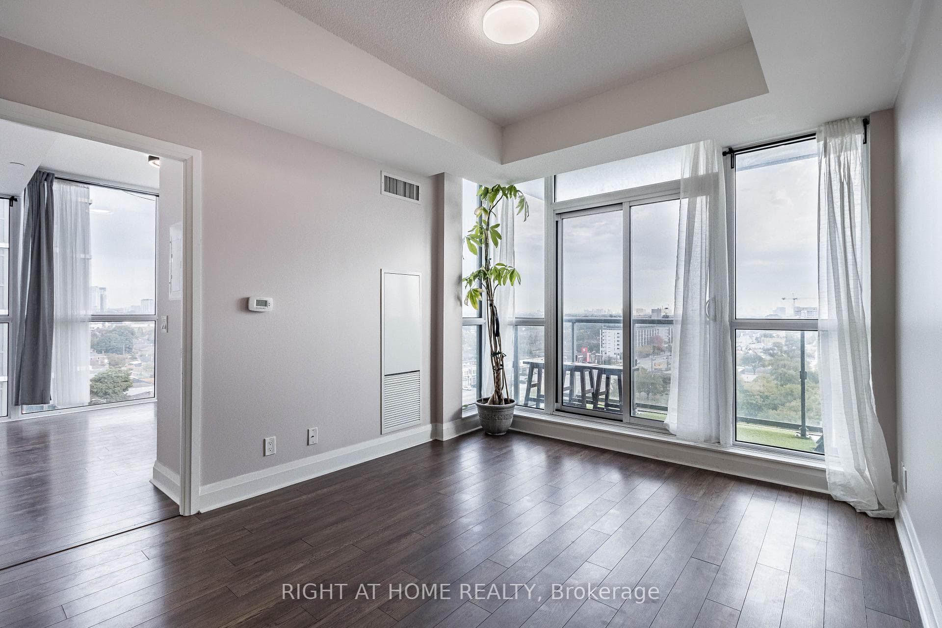17 Zorra Street Unit 903 photo 15