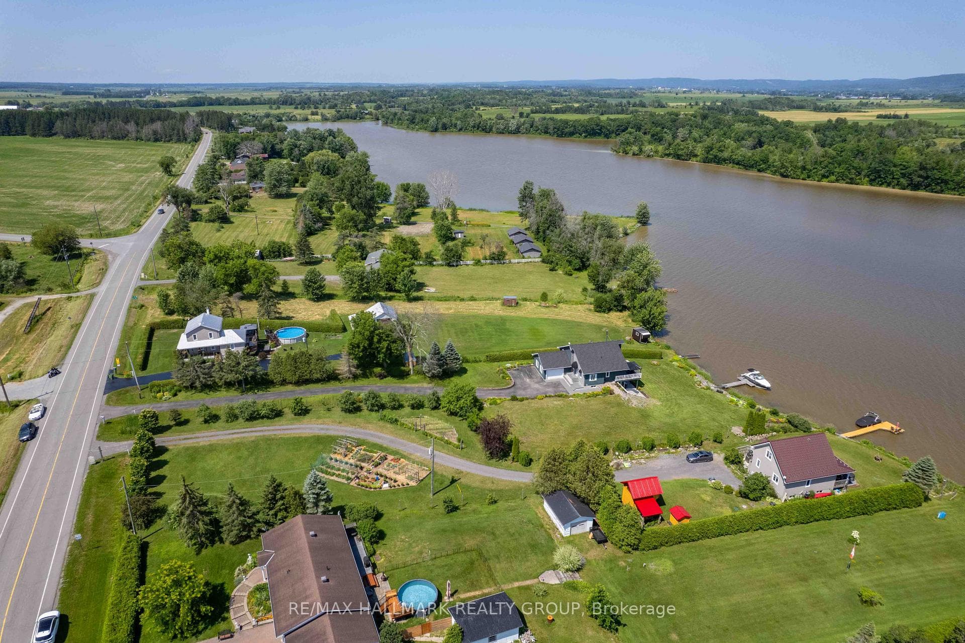 3020 BAY Road photo 4