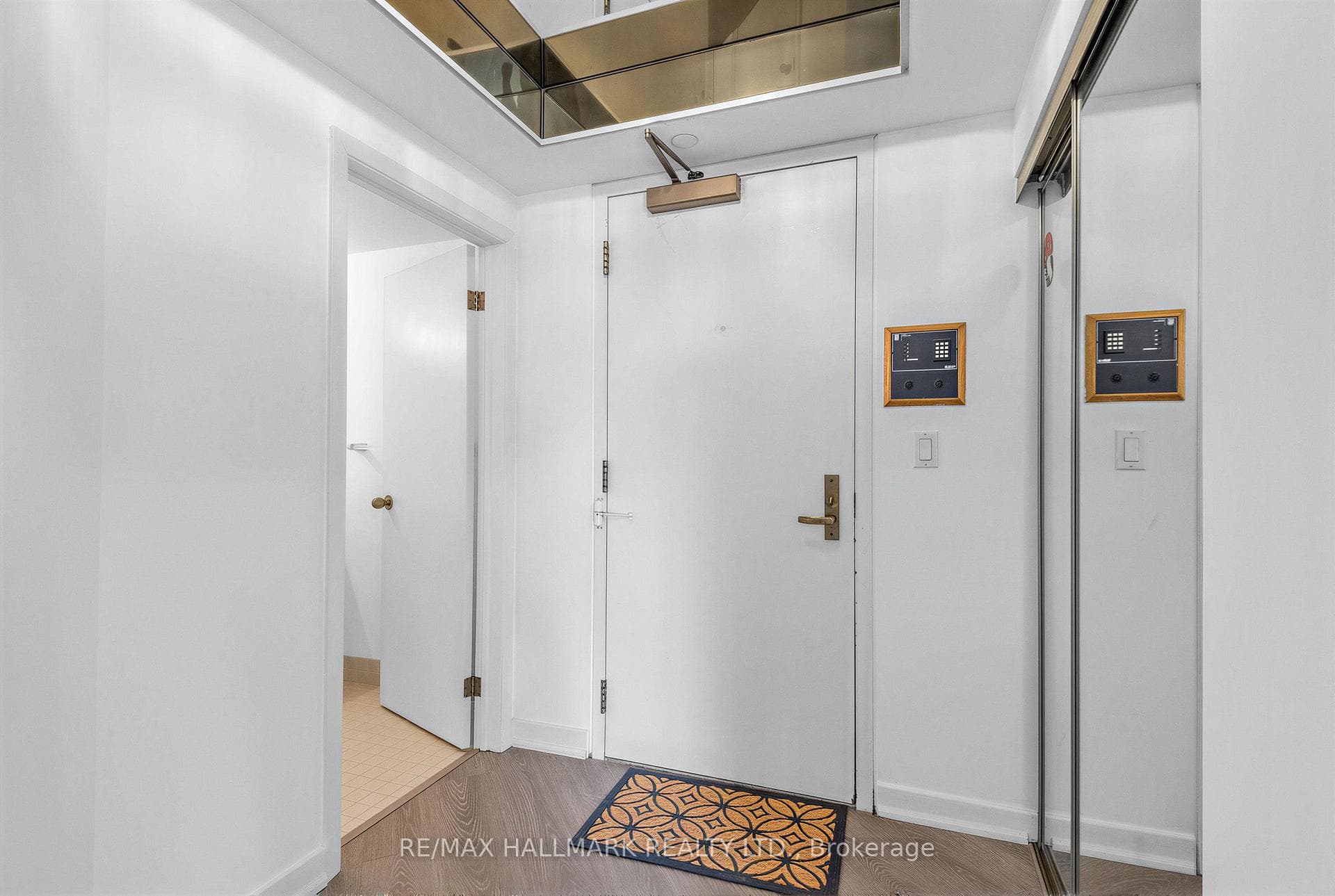 3 Duplex Avenue Unit 102 photo 4