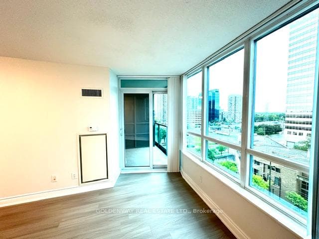 25 Greenview Avenue Unit 823 photo 8
