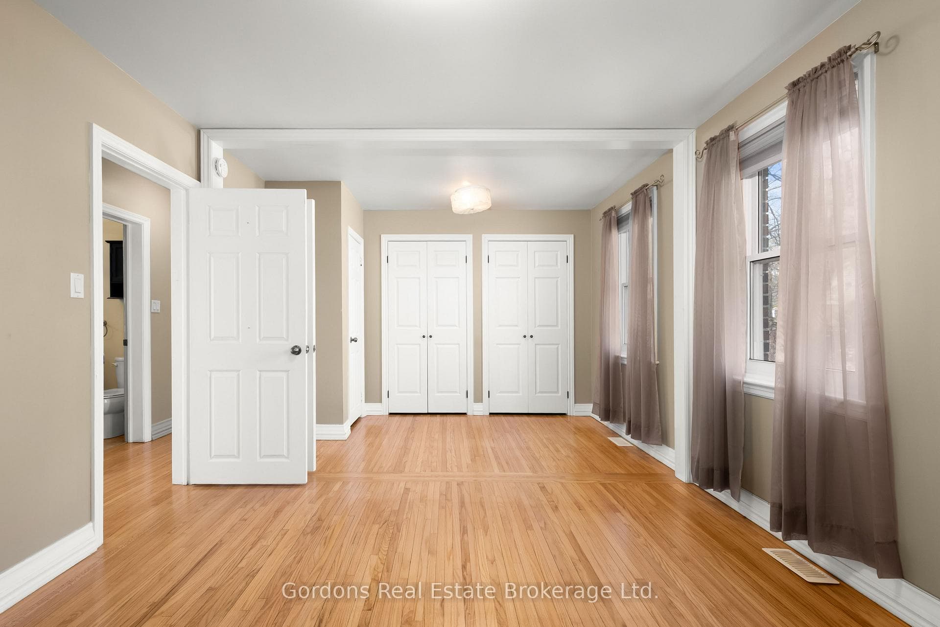 705 Bellaire Street photo 29
