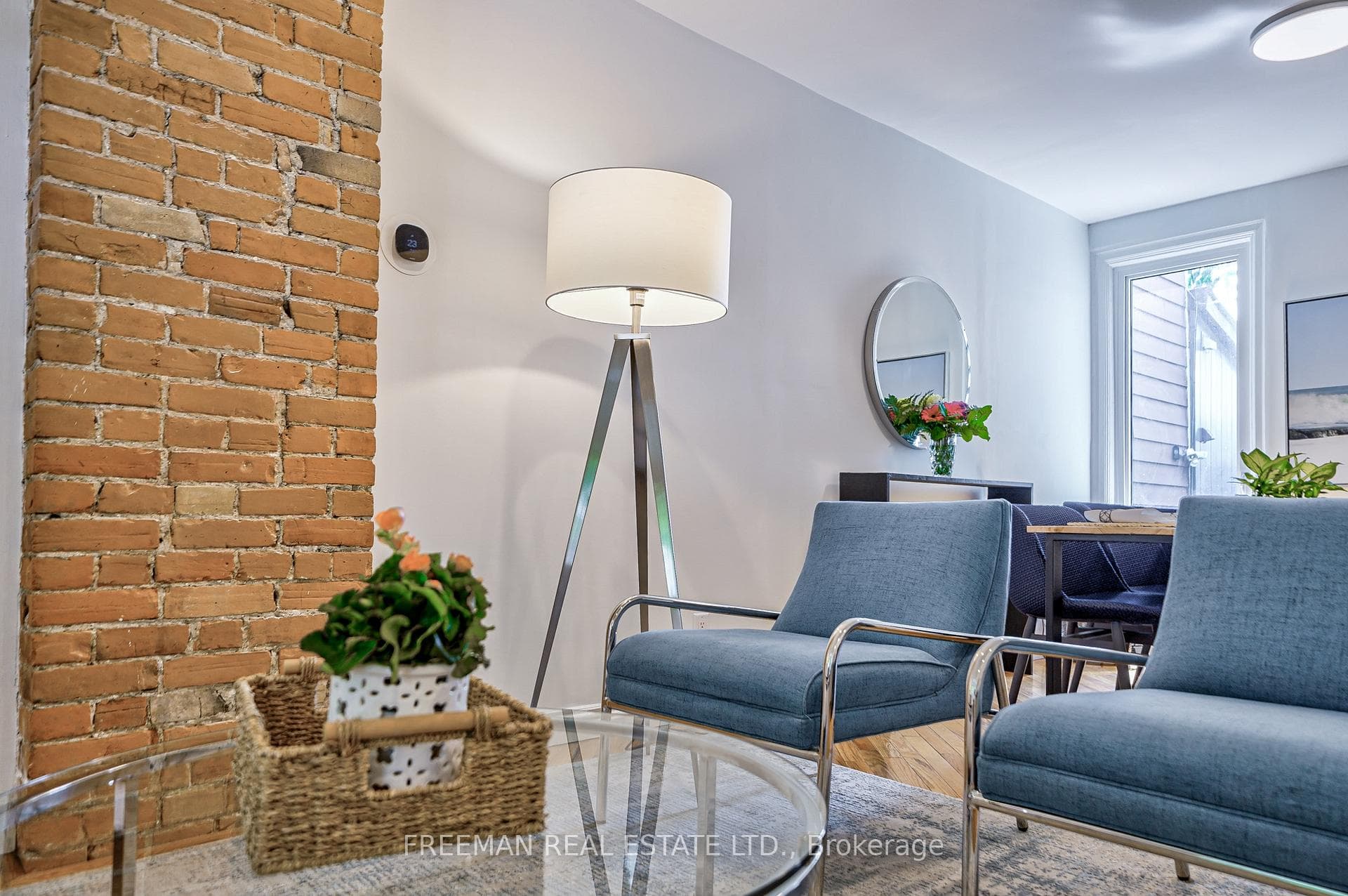 476 Clinton Street photo 6