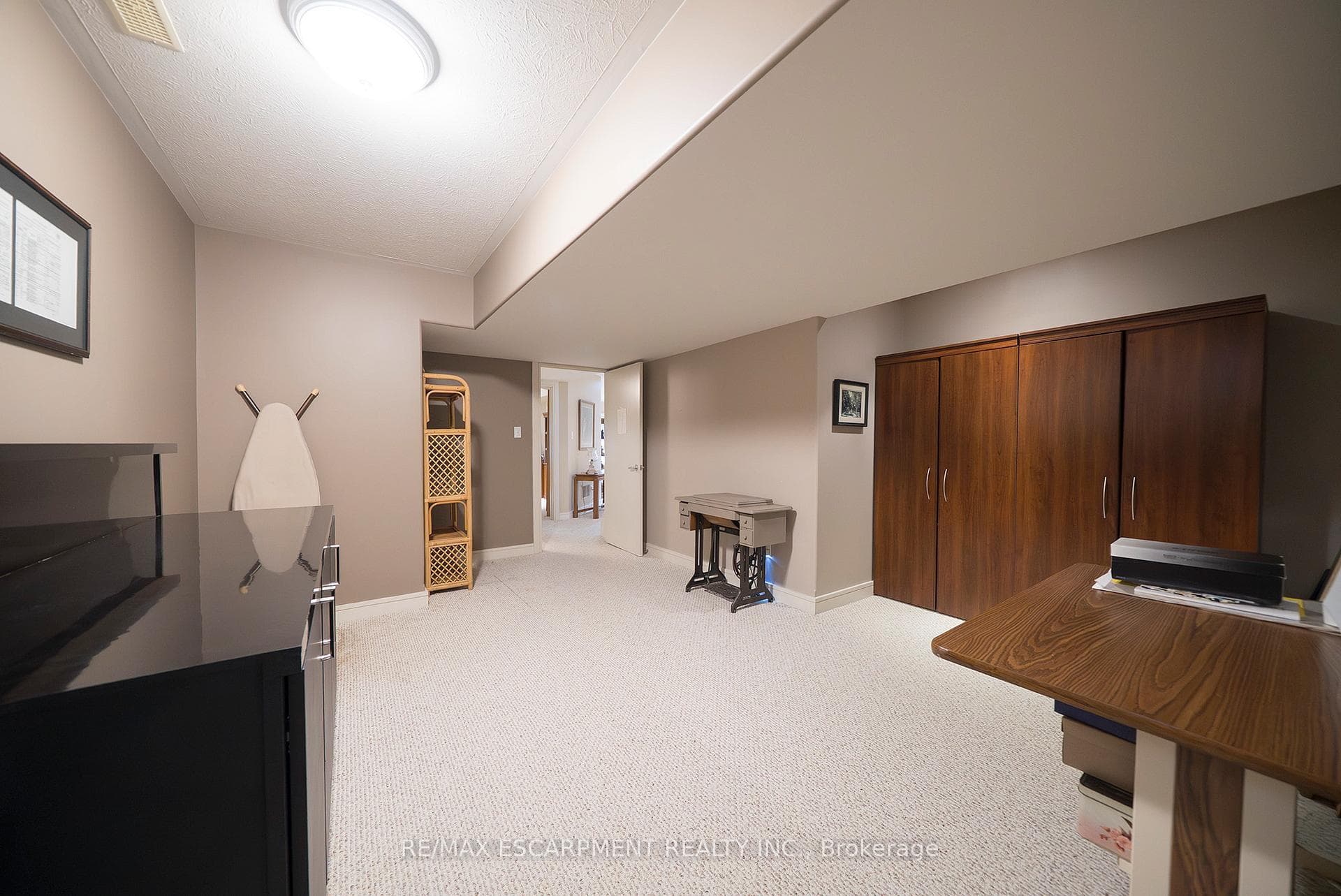 422 Powerline Road Unit 21 photo 31