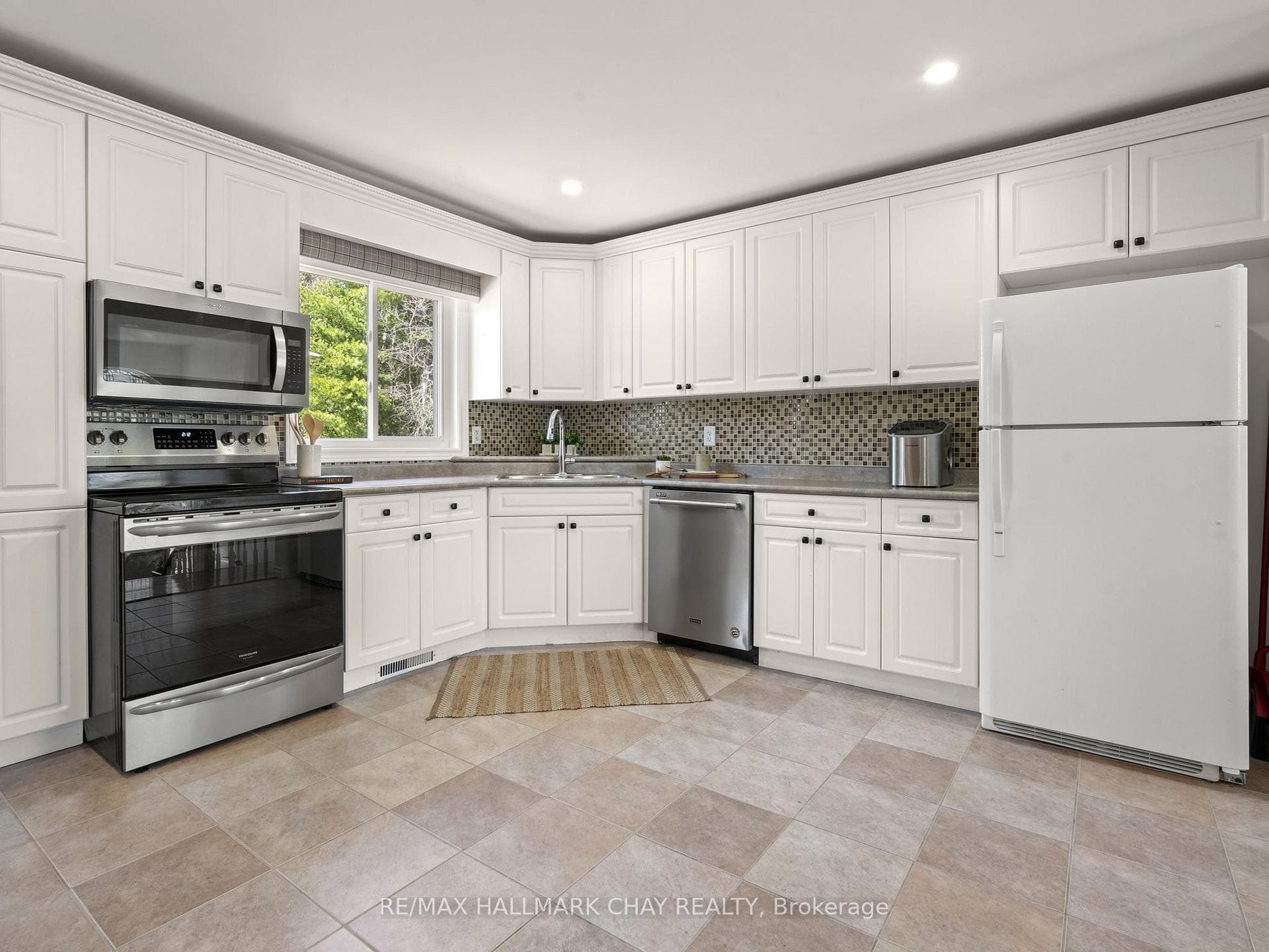 52 Princess Drive photo 9
