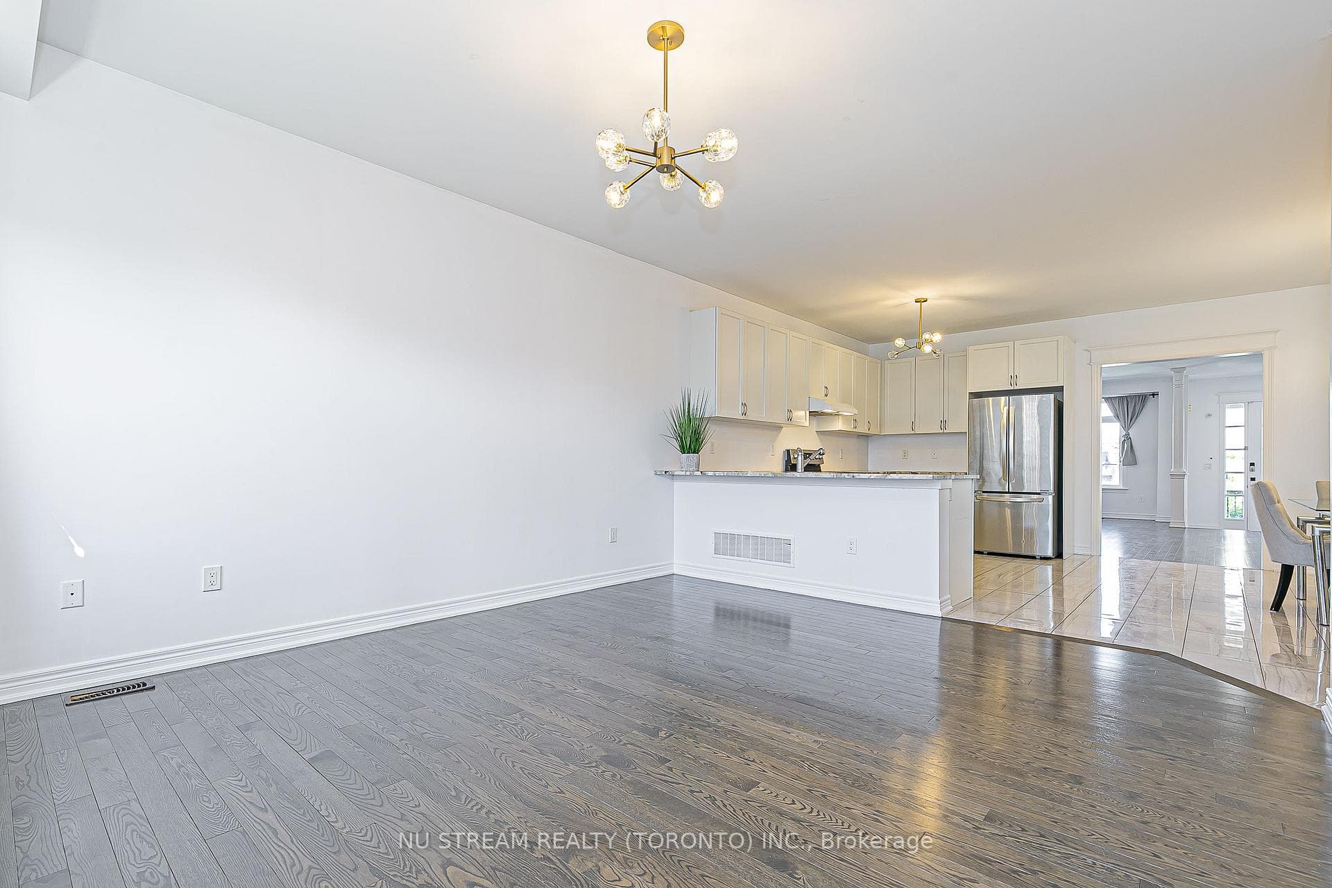 194 Paradelle Drive photo 9