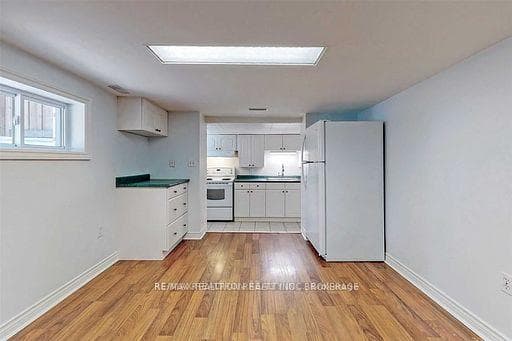 14 Ripon Road Unit Lower photo 10