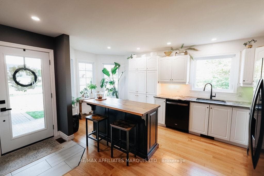 12 MOSS Drive photo 3