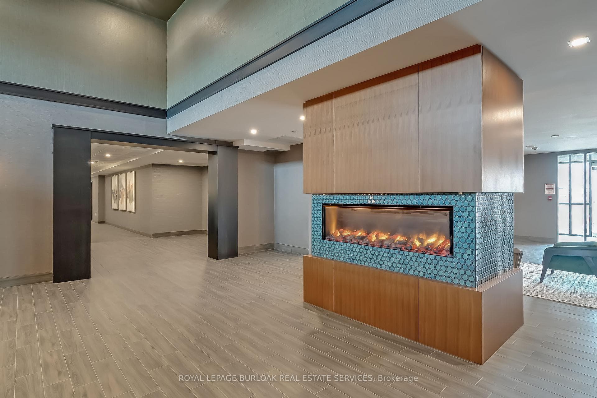 470 Dundas Street Unit 608 photo 18