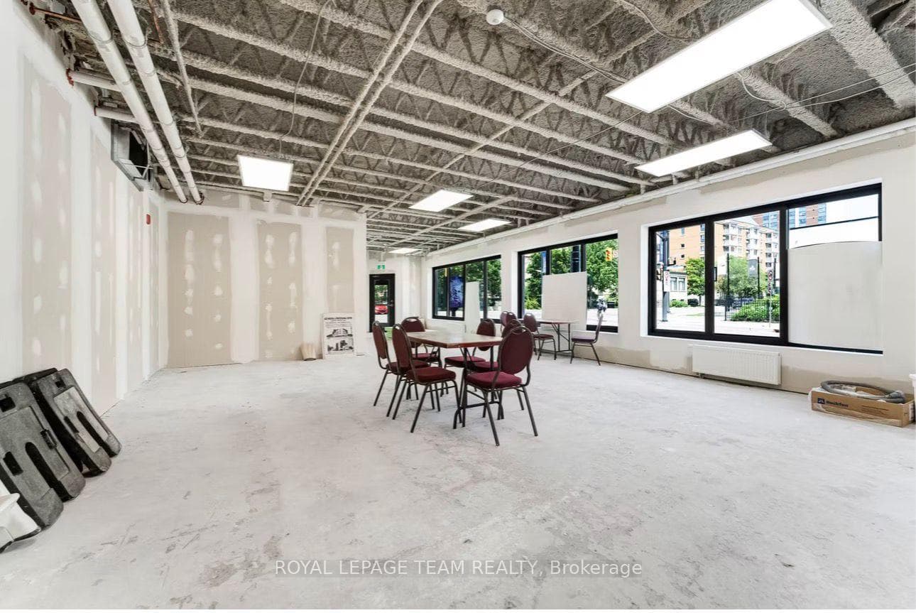 168 Charlotte Street Unit 101 photo 4