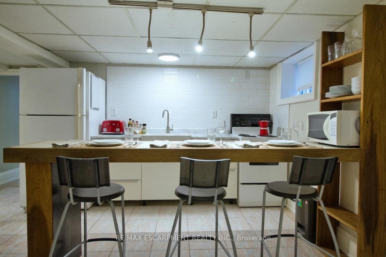 70 Spadina Avenue Unit 3 photo 8