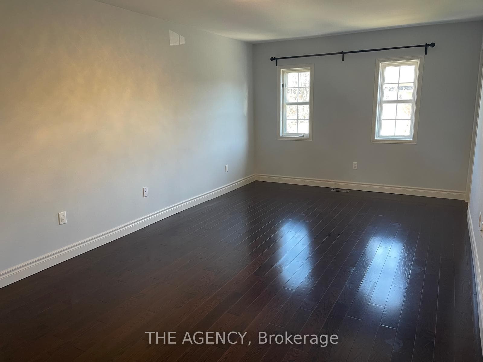 9031 Yonge Street photo 15