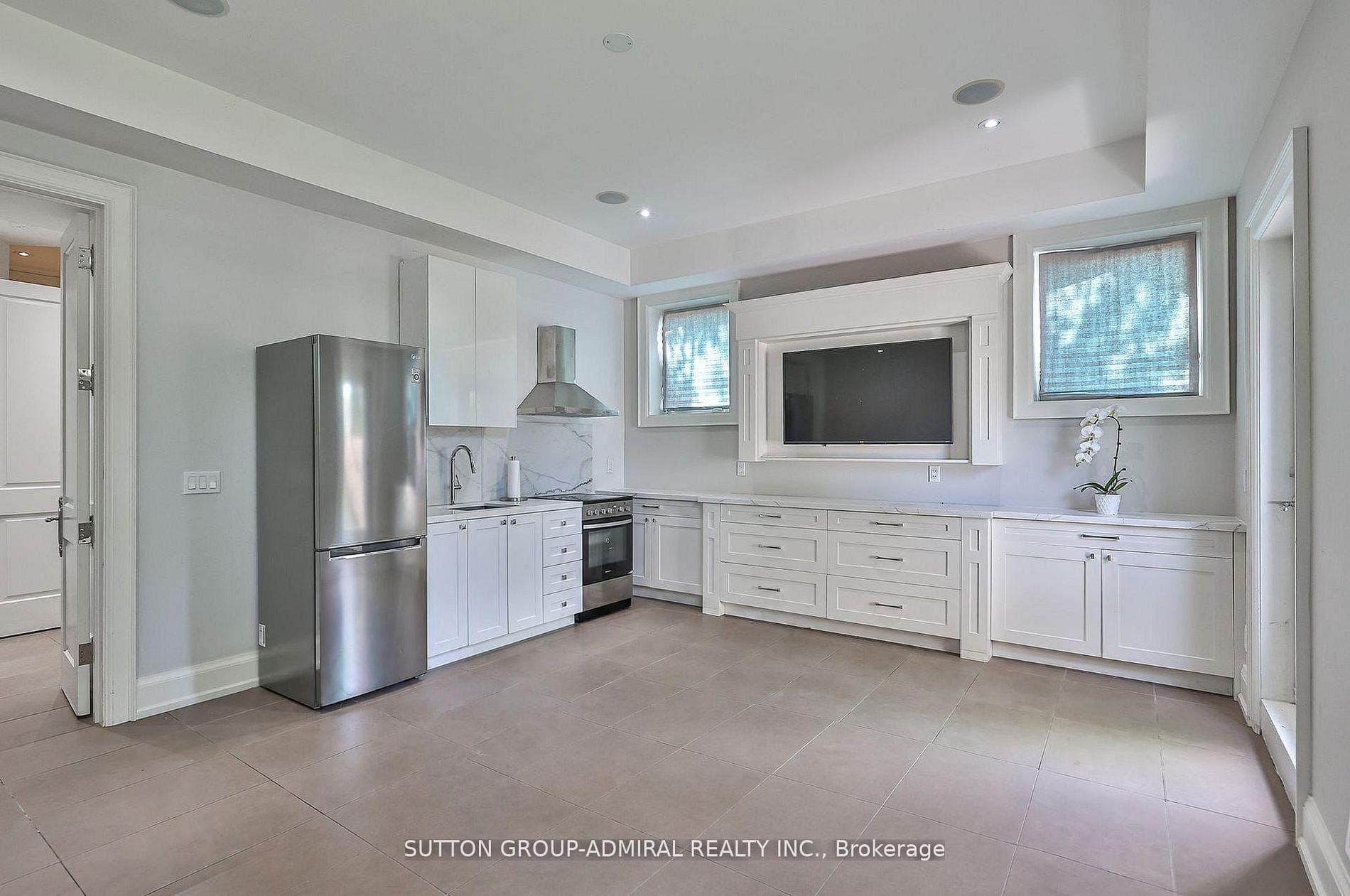 137 Florence Avenue photo 38